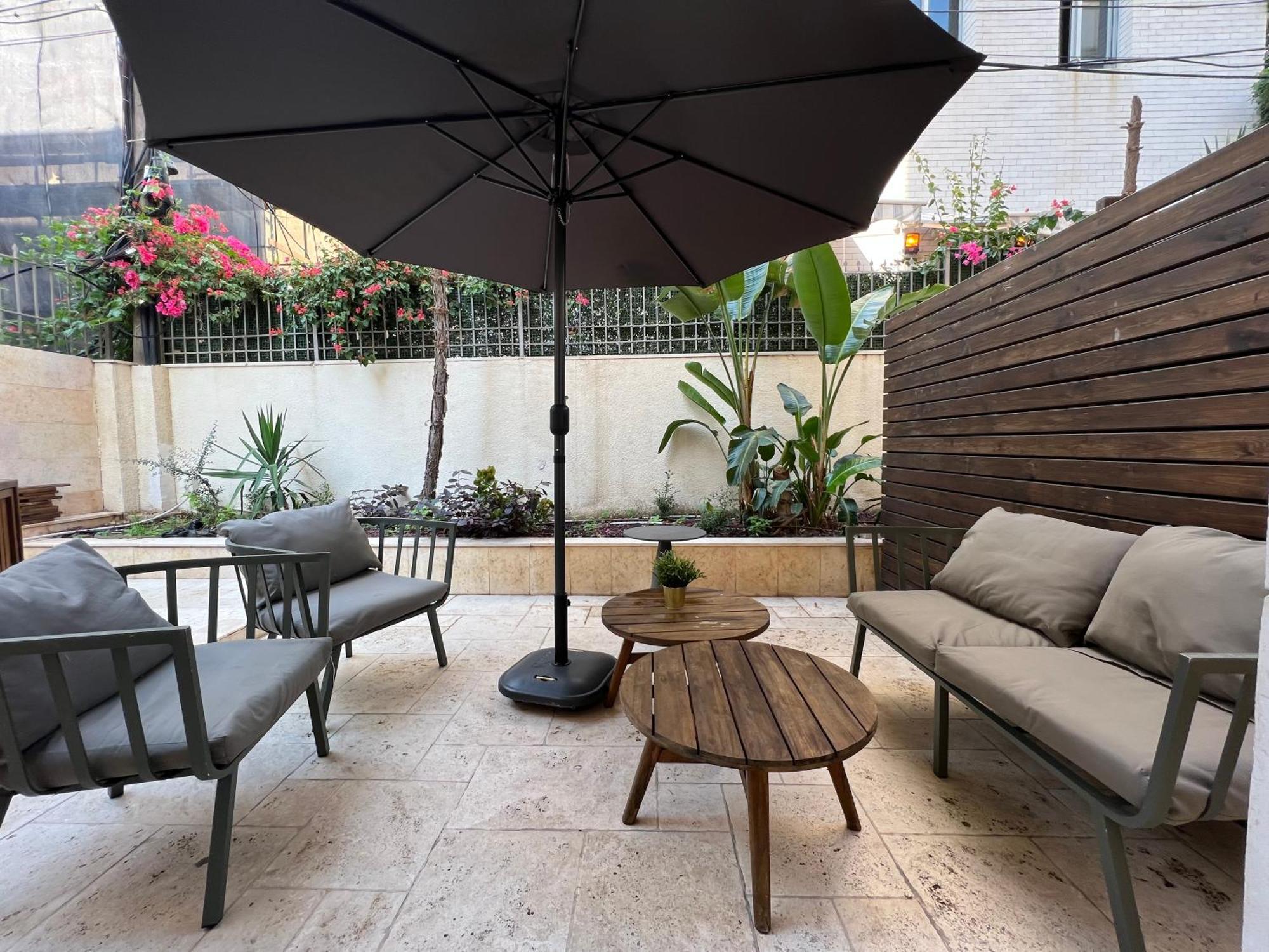 Beer Garden Hotel Tel Aviv Esterno foto